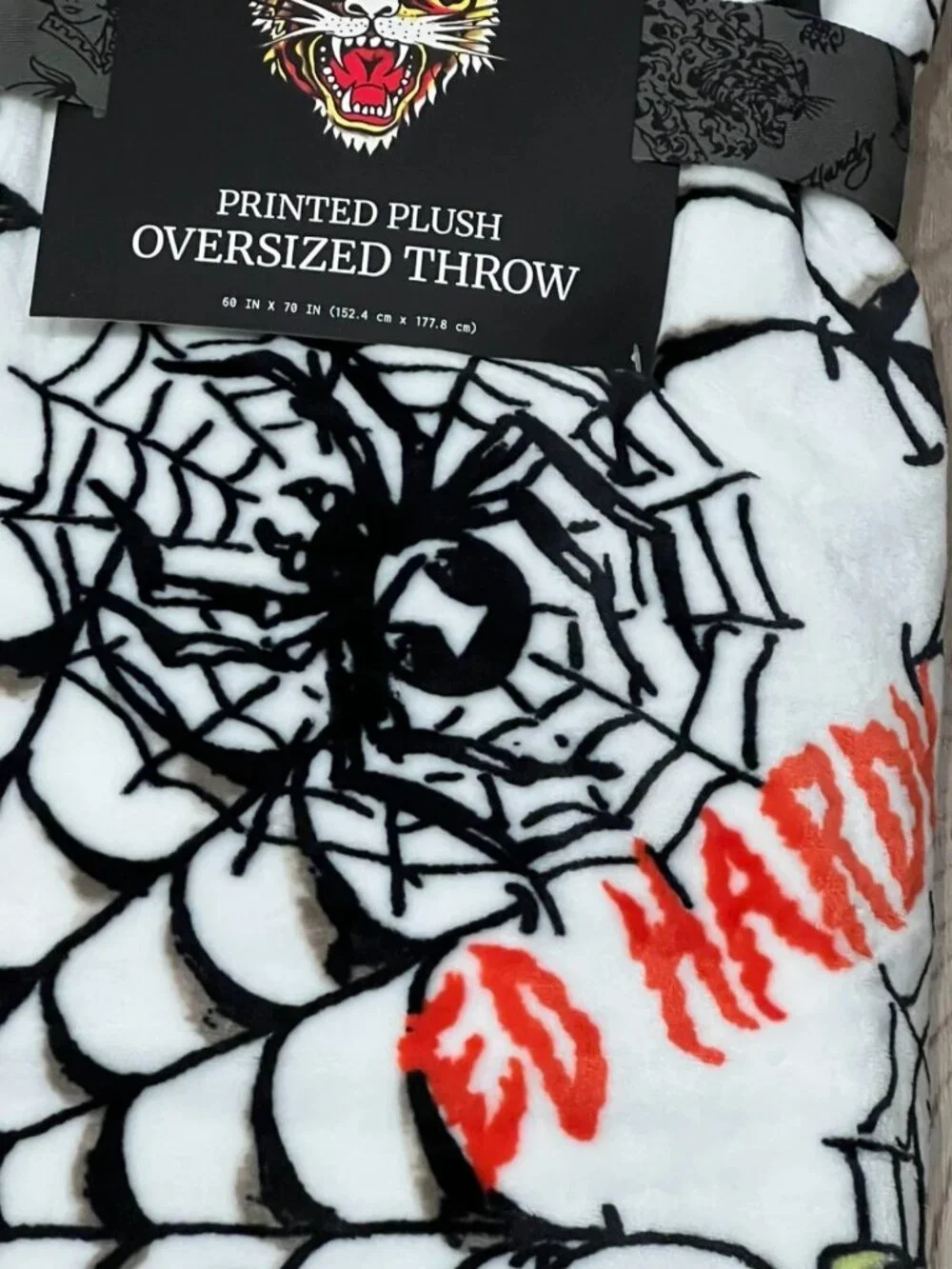 ED HARDY White Plush Throw Blanket 60x70 Y2K Tattoo Spiderweb Skulls Halloween